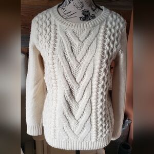 Luxurious Cable Knit Sweater By Tommy Hilfiger EUC